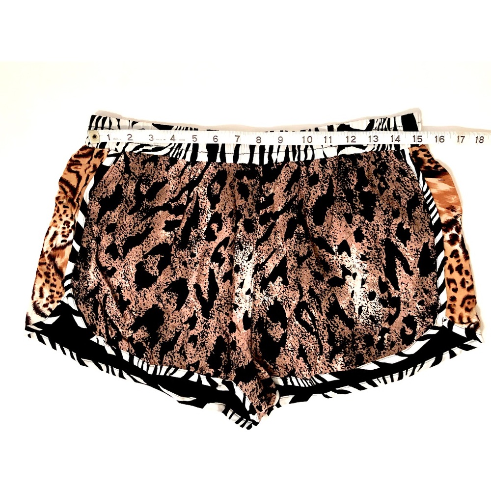 Animal Pattern Short 🐅🦓🐆 - Picture 4 of 7